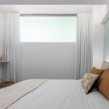Phaedrus Living: City Center Luxury Flat Loukianou Athen Eksteriør billede