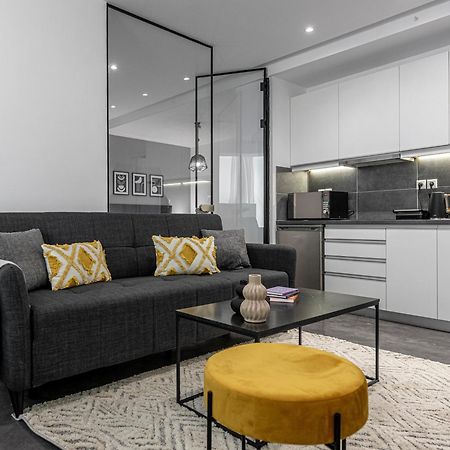 Phaedrus Living: City Center Luxury Flat Loukianou Athen Eksteriør billede